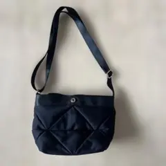 キルティングデザイン ショルダーバッグ 黒