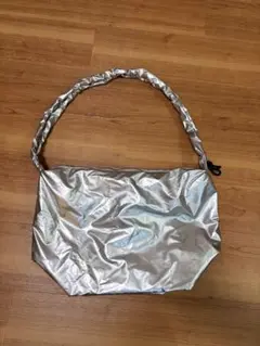 シルバーショルダーバックのサムネイル