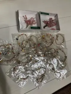 アクセサリーまとめ売り　ブレスレット　ブローチ