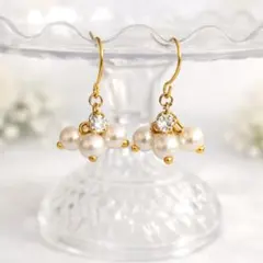 フラワーパール ピアス 小ぶり ゴールド ビジュー 上品 結婚式
