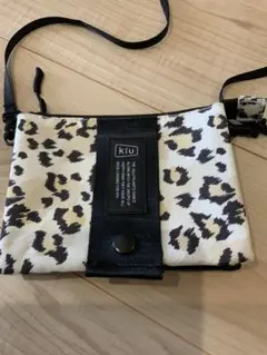 Kiu ヒョウ柄 サコッシュ