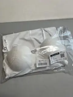新品未使用 hanro カップ付きキャミソール 白 B70