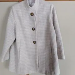 クリーム色オーバーサイズジャケット