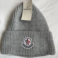 MONCLER ニット帽 ビーニー トリコロール グレー - メルカリ