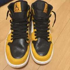 Nike Air Jordan 1 Mid イエロー×ブラック