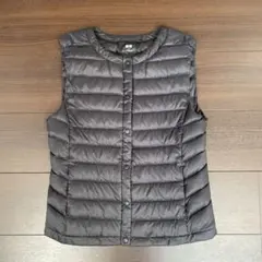 ユニクロ　黒ベスト（送料込）