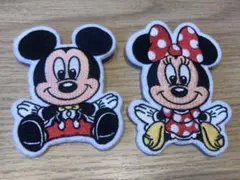 ディズニーリゾート　ミッキー　ミニー　刺繍ワッペンバッジ 2点　⑫