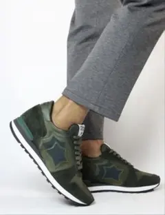 イタリアスニーカー