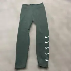 Nike スポーツウェアのサムネイル
