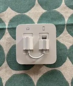 Apple Lightningコネクタ ヘッドフォンジャックアダプタ