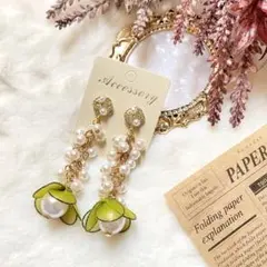 薄緑のお花ピアス / No.126