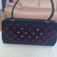 ベルベット調のハンドバックブラック