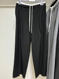 ZARA ストレートワイドパンツ サイドライン付き 黒