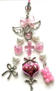 ハンドメイド　ストラップ　ビーズ　コレクトブック　y2k 韓国　ピンク　ハート