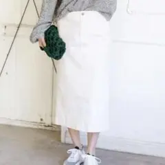 IENA ライトカルゼタイトスカート　ホワイトのサムネイル