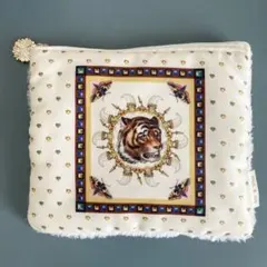 ポールアンドジョー　ポーチ