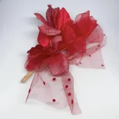 赤い花のコサージュ⭐︎コサージュ⭐︎イベント