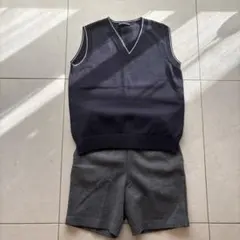 familiar ネイビーVネックベストとグレーショートパンツセット