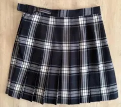 Item thumbnail for item 3c77a8bd-a7d1-4d22-b6e4-f26207bf346f