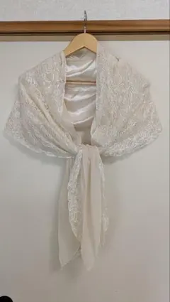 【再掲載&値下げ】袖が通せるボレロ風レースショール（ストール）