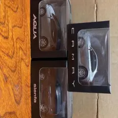 トヨタ ミニカー3セット AQUA CAMRY Sienta