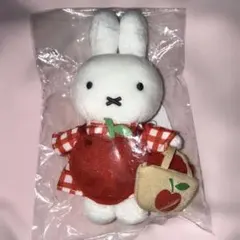 ミッフィー　りんごエプロン　マスコット