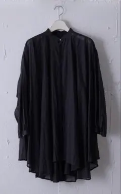 美品 スズキタカユキ petal blouse Blackのサムネイル