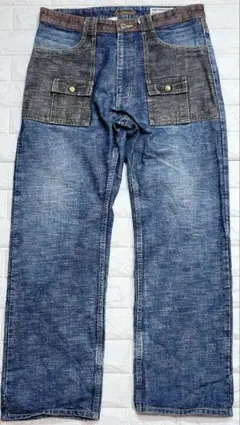 Item thumbnail for item 4dd973af-c7fc-480a-b8df-40a98823b012