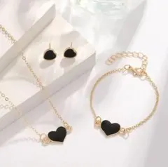【大人気】ハート型 　セット ネックレス ブレスレット ピアス　卒業　入学