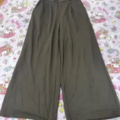 GU ワイドパンツ