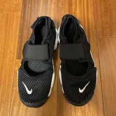 Nike ブラック サンダル エアリフト 18㎝