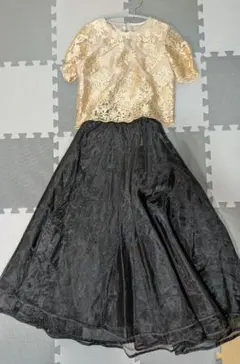 【着画有】黒とゴールドのパーティードレス