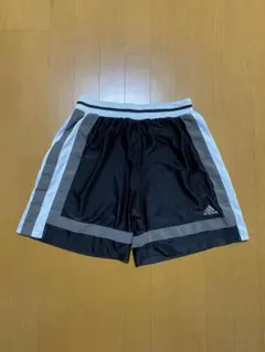adidas ショートパンツ ハーフパンツ ブラックのサムネイル