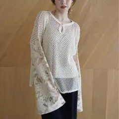 Acka（エーシーケーエー）「flare sleeve ami topsのサムネイル