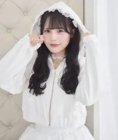 ROJITA ショートパーカー ホワイトのサムネイル