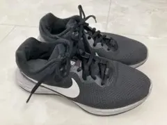 nikeランニングシューズ 24.5