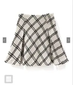 ダイヤチェック柄ツイードフレアミニスカート