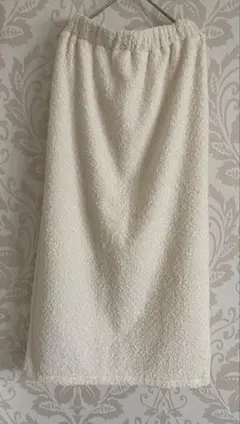 アイボリー立体ロングタイトスカート