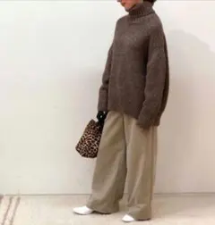 新品タグ付き ギャルリーヴィー ファインウールタートルネックニット