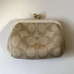 Coach ロゴ入りがま口コインケース ベージュ