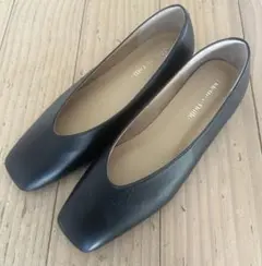 ODETTE É ODILE. オデット エ オディール　パンプス