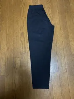 Sora様専用　ユニクロテーパードパンツ　ブラック