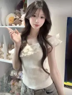 フリルオフショルダー プルオーバー ホワイト