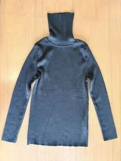 【美品✨】インディヴィ 黒タートルネック セーター　　05号（XXS)