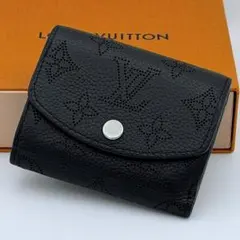 ルイヴィトン マヒナ ポルトフォイユ イリス XS 三つ折り財布 ブラック
