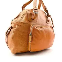 FURLA　トートバック　レザー　シボ革　シルバー金具　ロゴ刻印　肩掛け