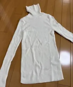 UNIQLO ホワイト ハイネックニット 長袖　Sサイズ