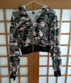 SHEIN 迷彩柄 クロップドパーカー M
