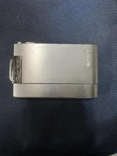 ソニーDSC-T30動作完備バッテリーと2Gカード付き - メルカリ