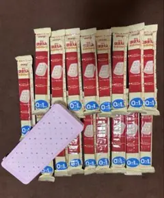 明治 ほほえみ 粉ミルク らくらくキューブ（17個） ケース付き